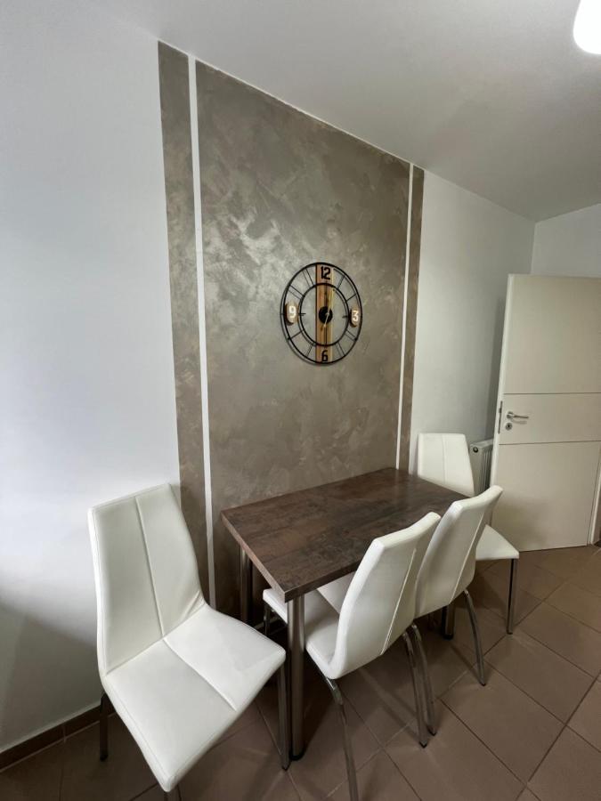 Moncler Family Apartamento Braşov Exterior foto